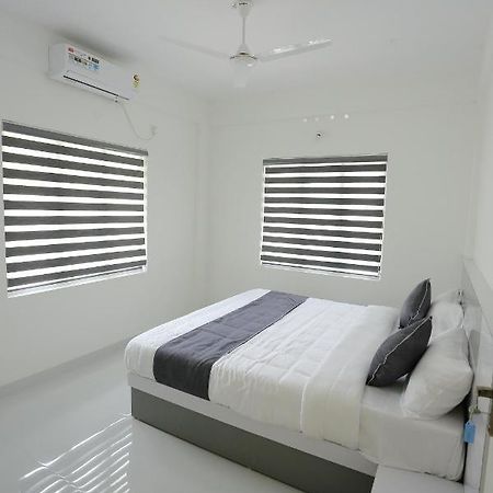 Yelza Hotel And Residence Alwaye Exterior foto