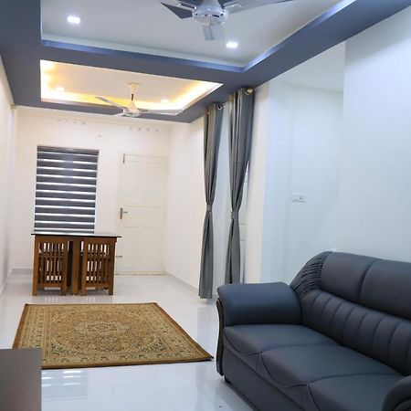 Yelza Hotel And Residence Alwaye Exterior foto